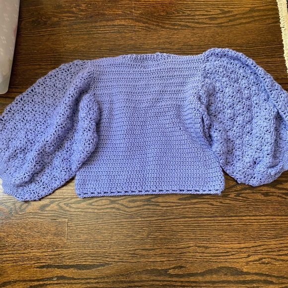 Tach crochet balloon sleeve sweater size medium - Picture 3 of 3